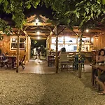 Base Bunglows Hotel 3*