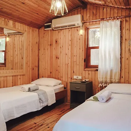 Hotel Base