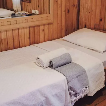 Base Hotel