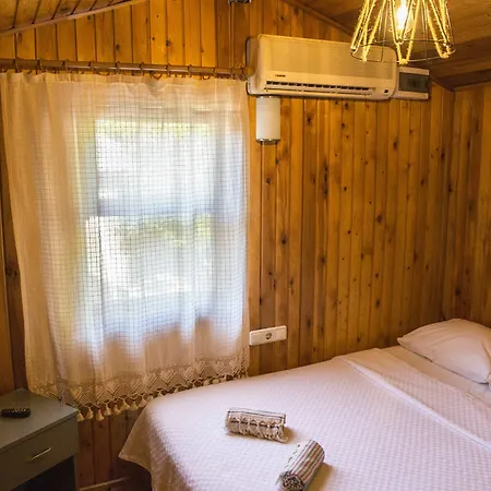 Base Hotel 3*
