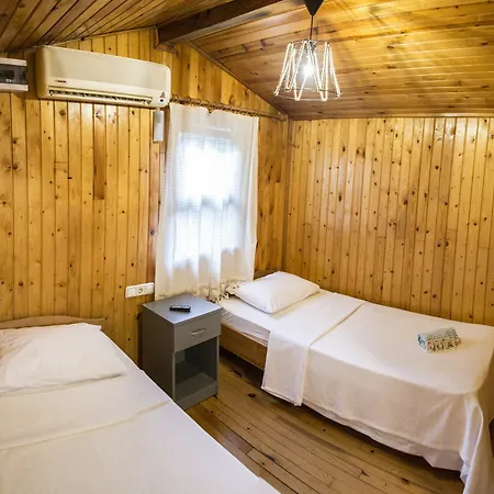 Base Hotel 3*